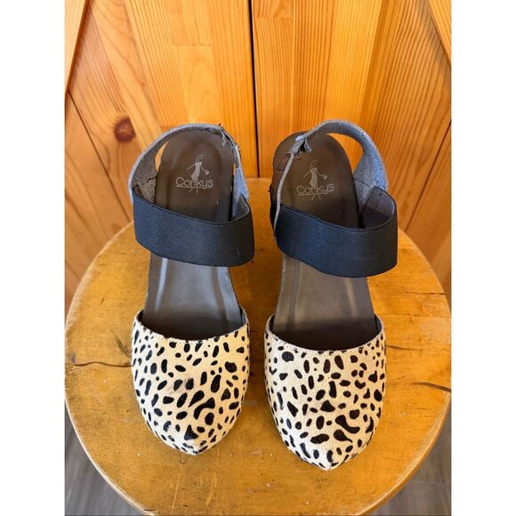 Corkys Timeout Leopard Print Calf Hair Wedges Heels Size 7 - Picture 2 of 8